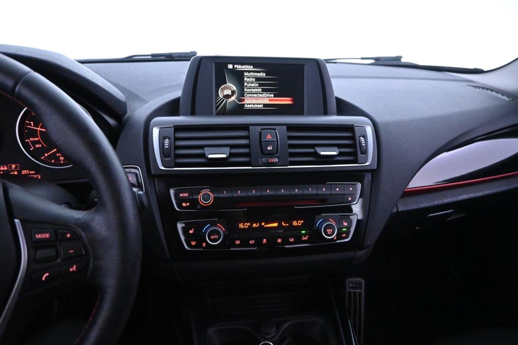 BMW 120 2016