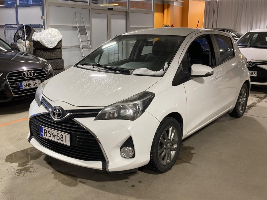 TOYOTA Yaris 2016