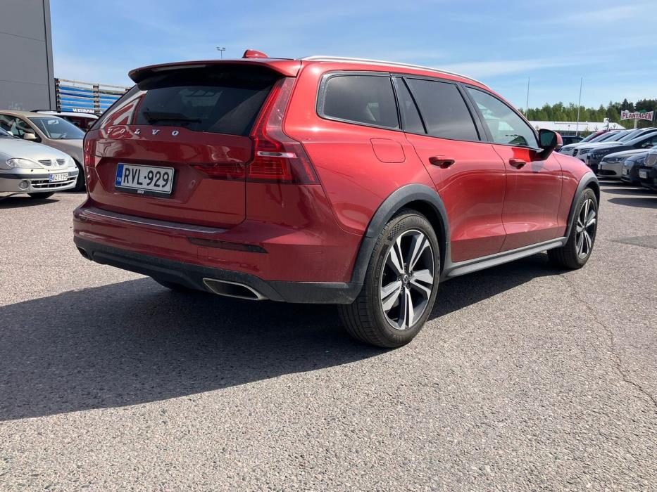 VOLVO V60 Cross Country 2019