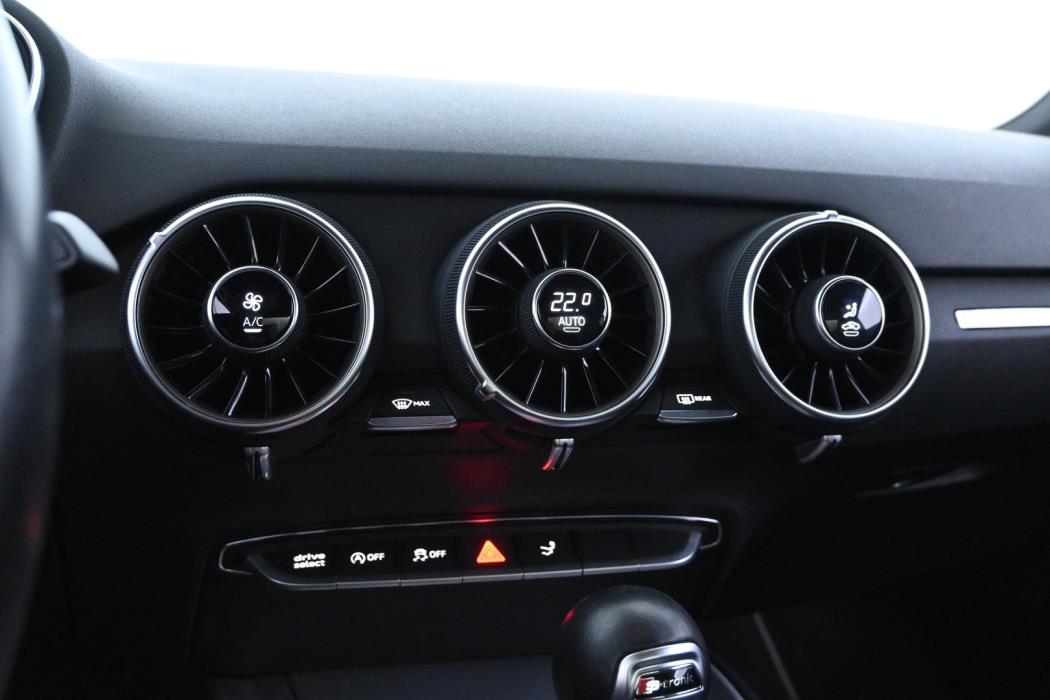 AUDI TT 2015