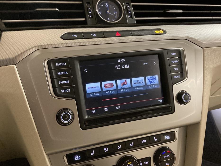 VOLKSWAGEN Passat 2015