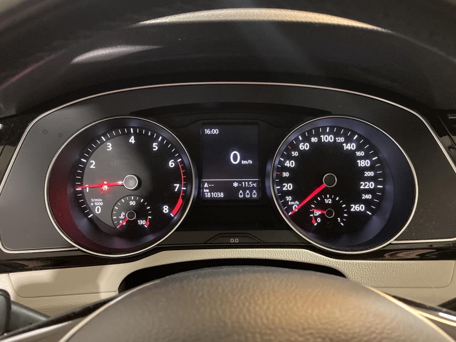 VOLKSWAGEN Passat 2015