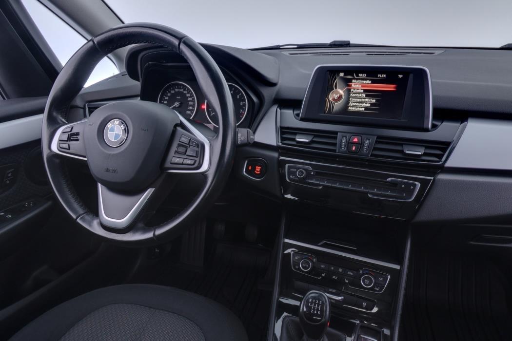BMW 218 2015