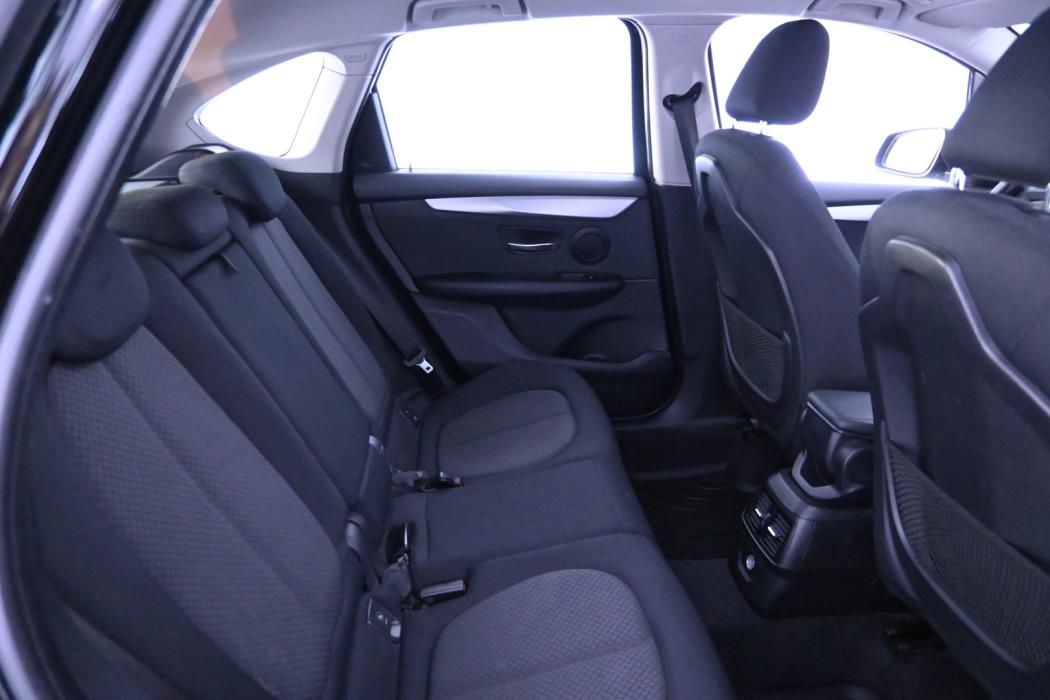 BMW 218 2015
