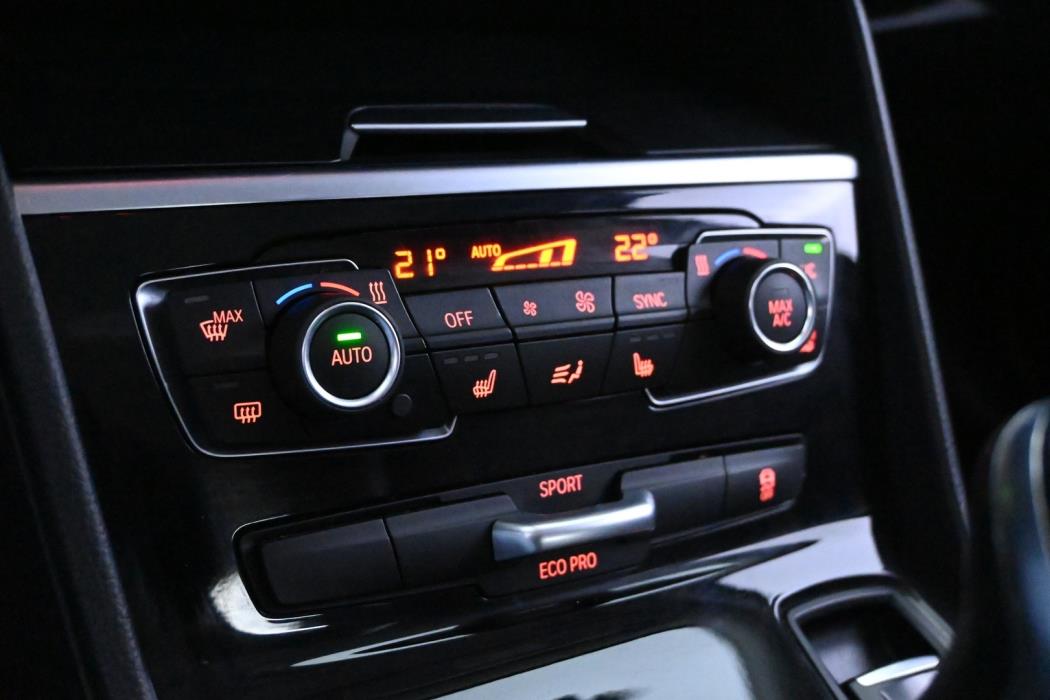 BMW 218 2015
