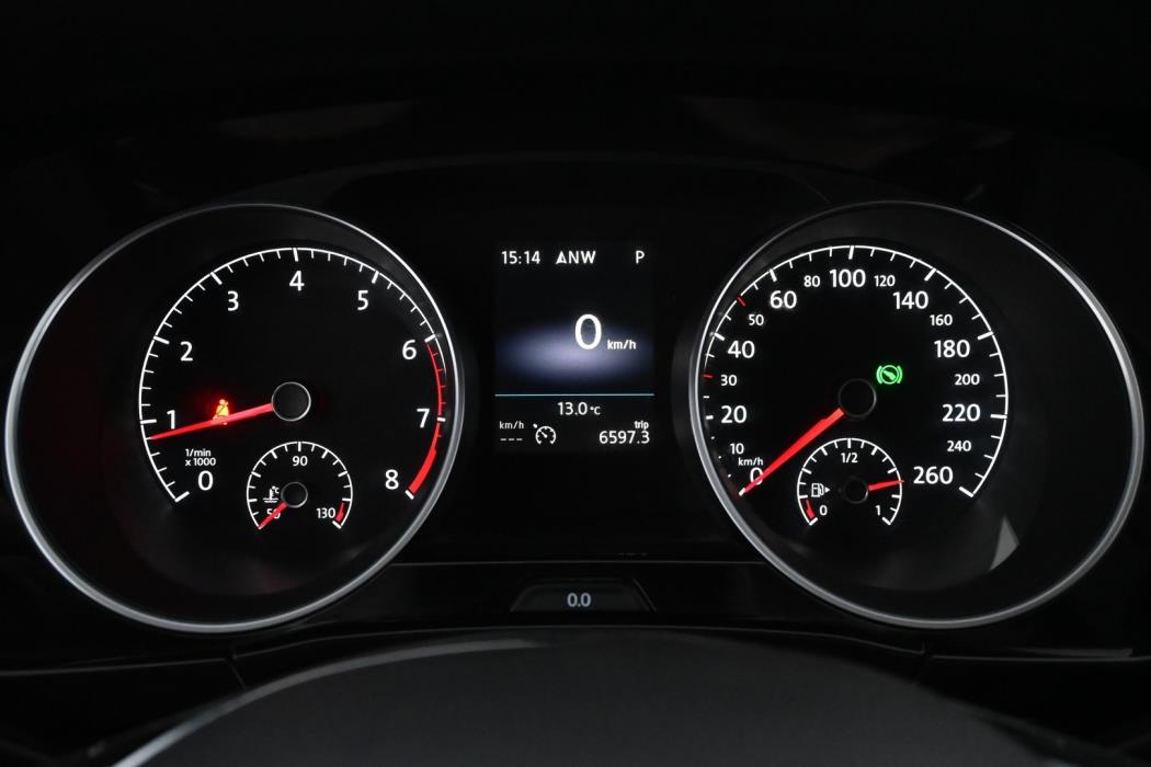 VOLKSWAGEN Touran 2018