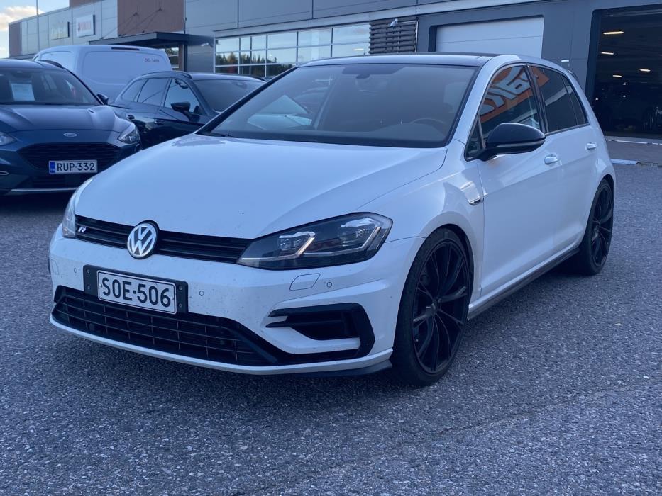 VOLKSWAGEN Golf 2018