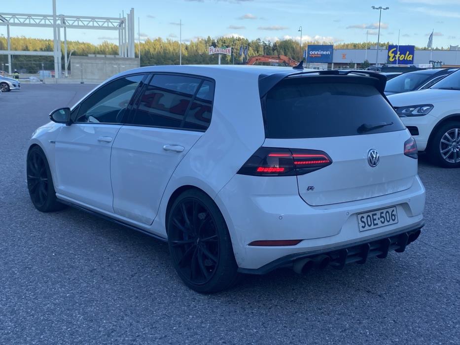 VOLKSWAGEN Golf 2018