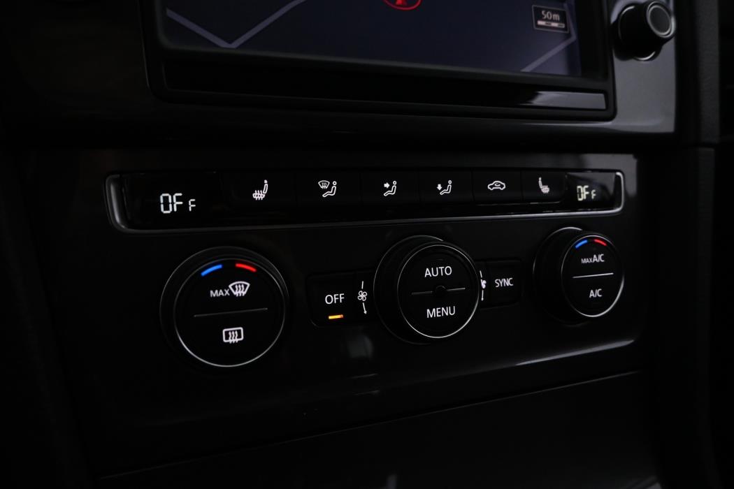 VOLKSWAGEN Golf 2017