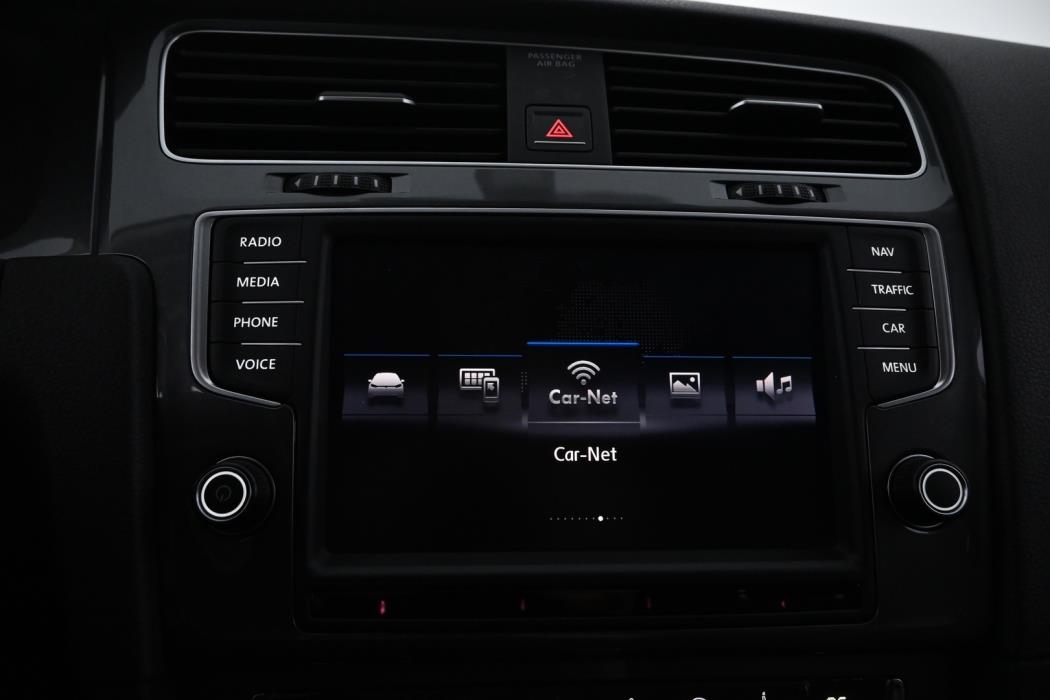 VOLKSWAGEN Golf 2017