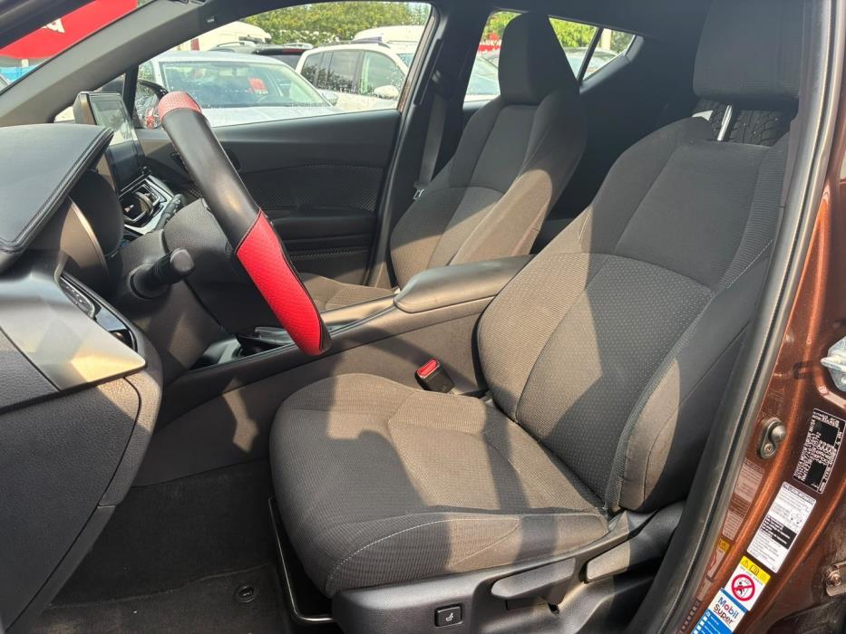 TOYOTA C-HR 2018