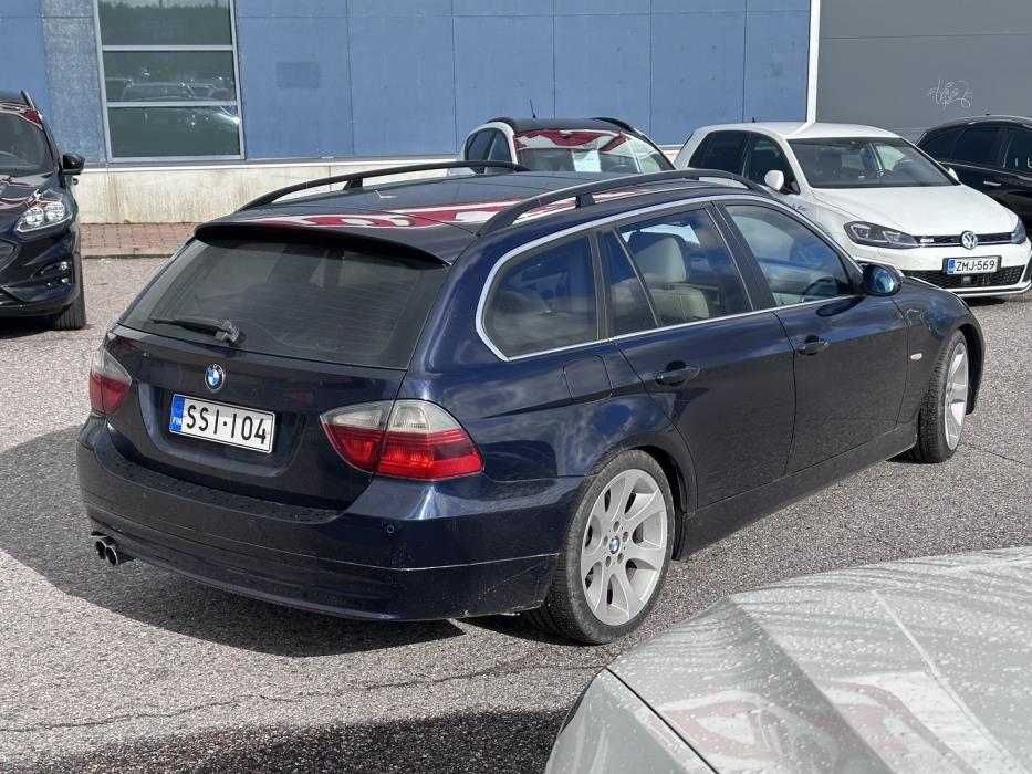 BMW 325 2006