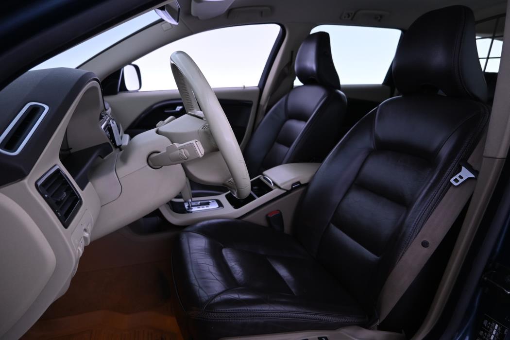 VOLVO XC70 2008