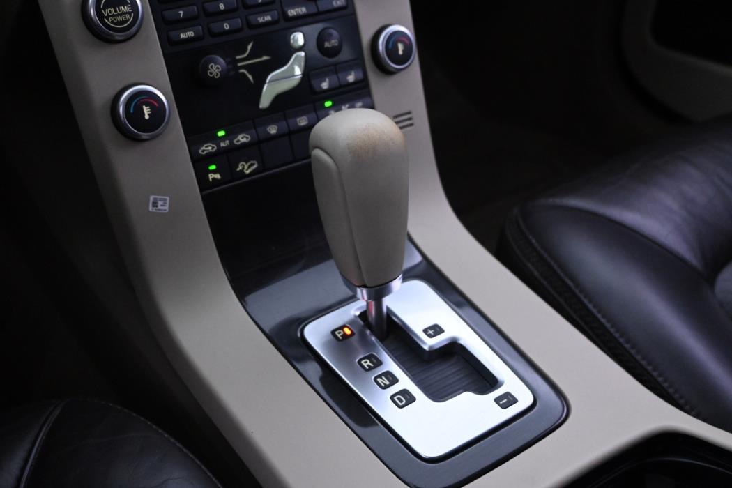 VOLVO XC70 2008
