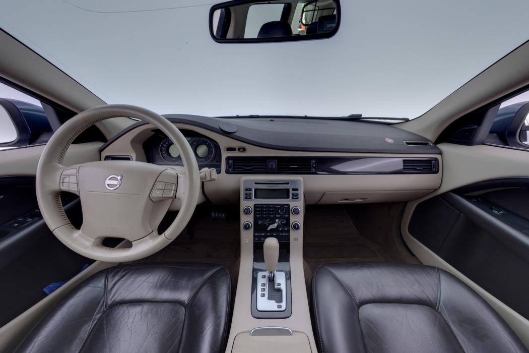 VOLVO XC70 2008