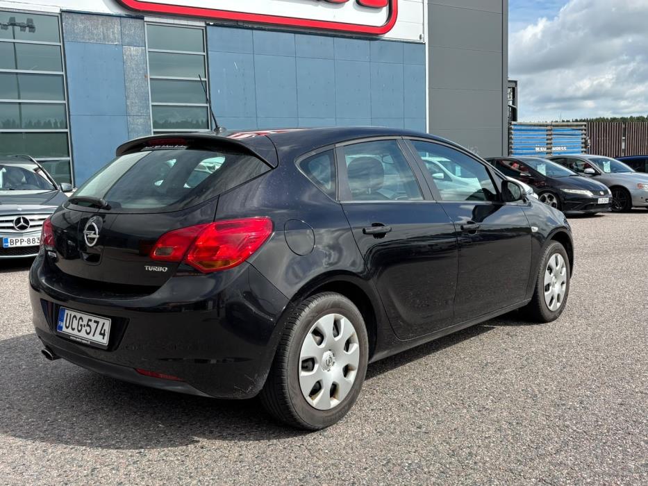 OPEL Astra 2010