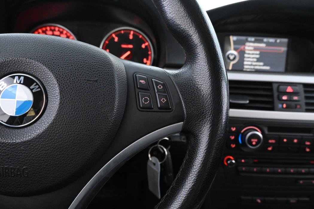BMW 320 2010