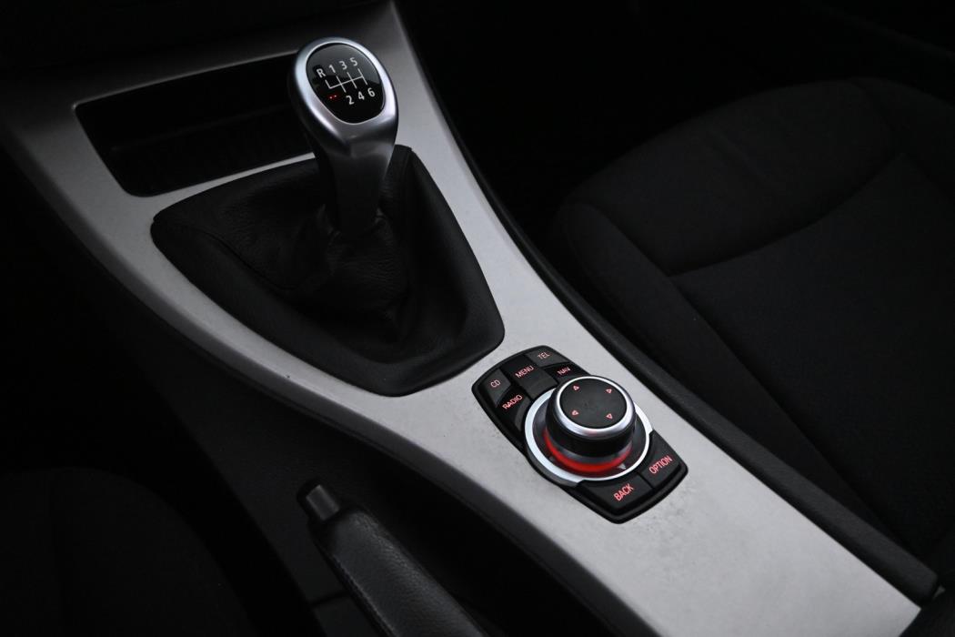 BMW 320 2010