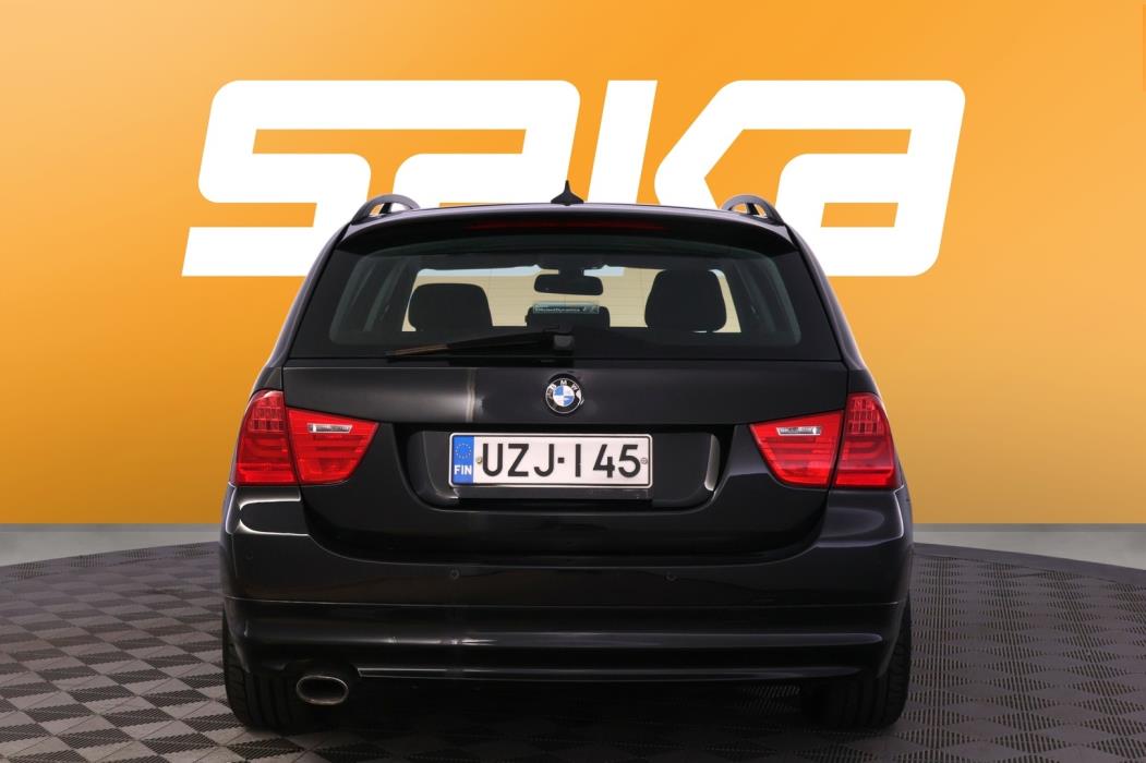 BMW 320 2010