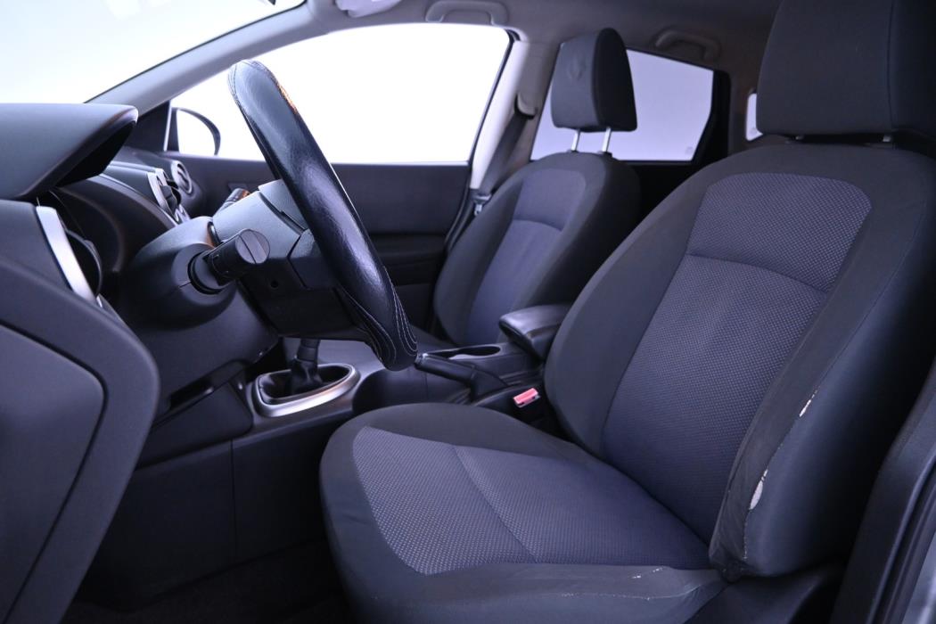NISSAN Qashqai 2010