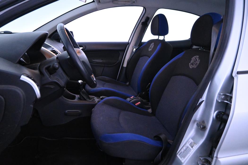 PEUGEOT 206+ 2012