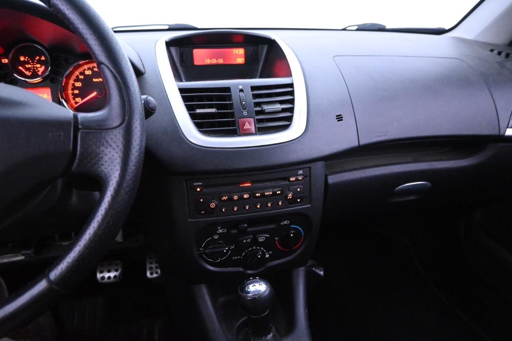 PEUGEOT 206+ 2012