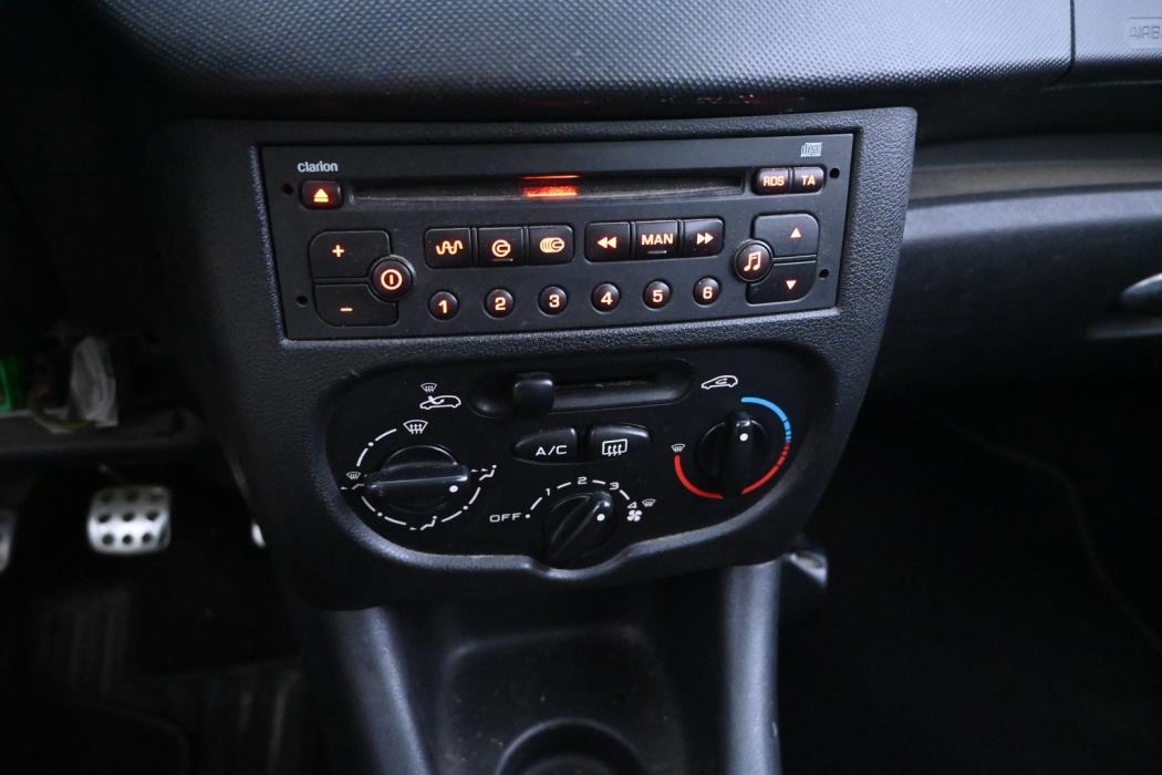 PEUGEOT 206+ 2012