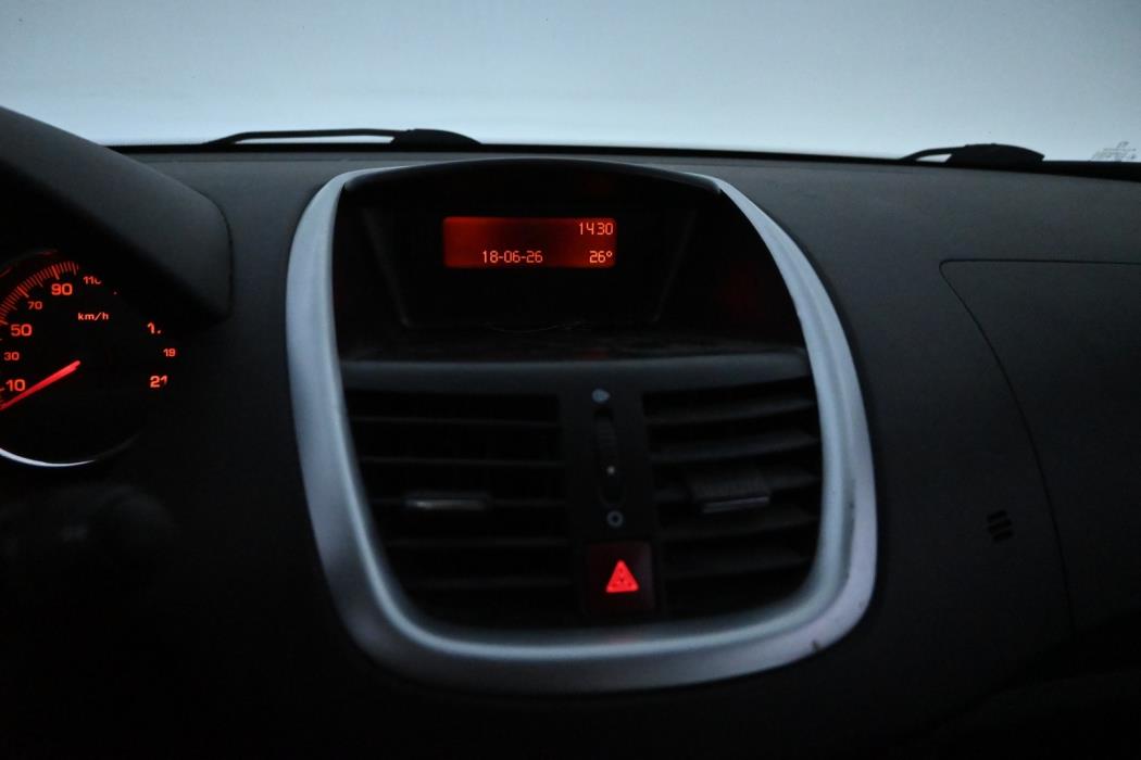 PEUGEOT 206+ 2012