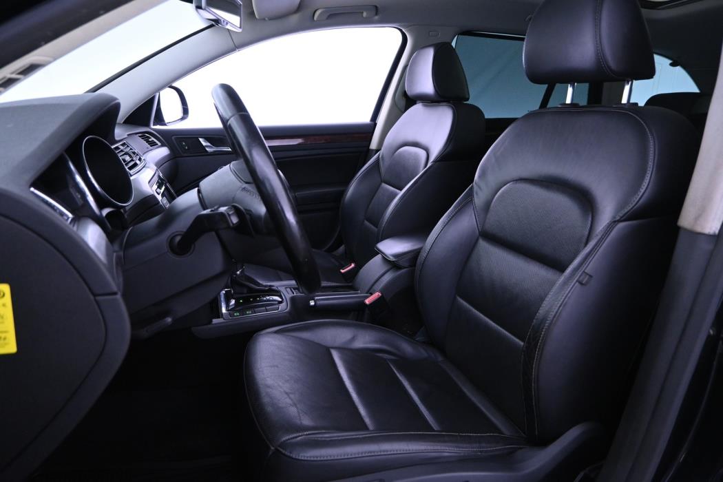 SKODA Superb 2012