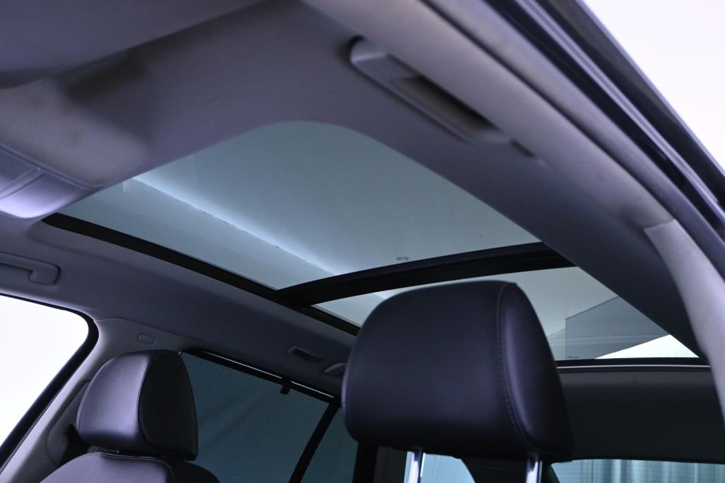SKODA Superb 2012