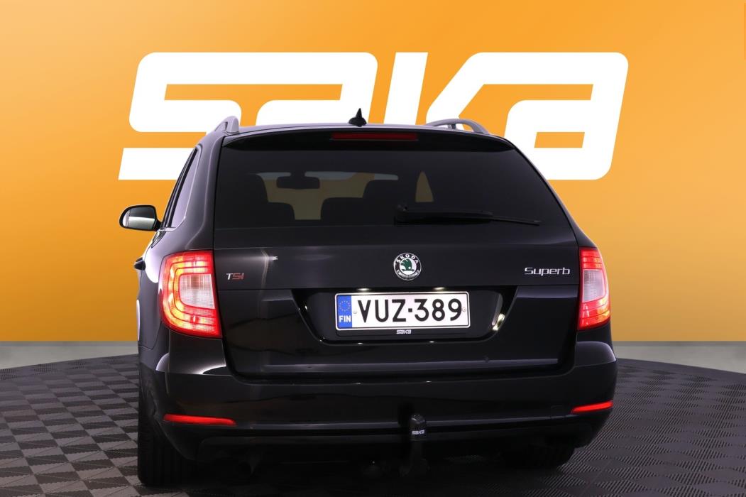 SKODA Superb 2012