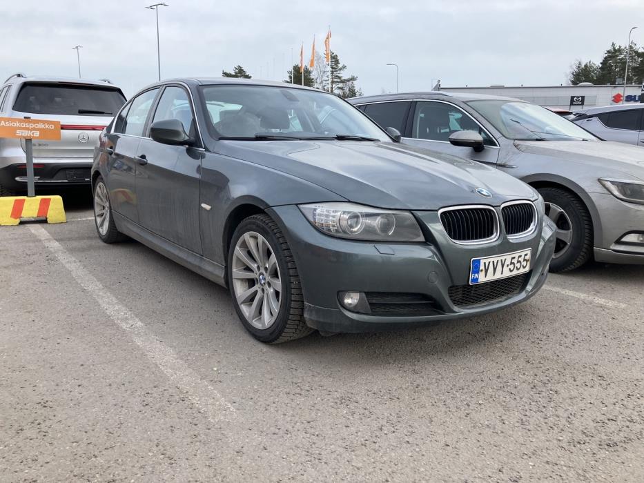 BMW 318 2012