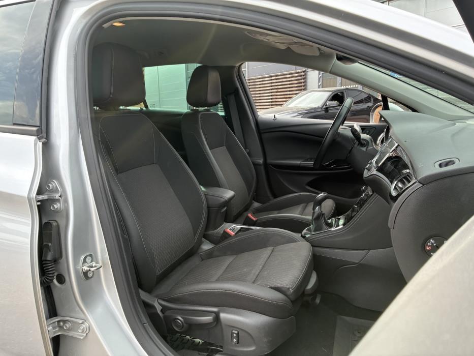 OPEL Astra 2018