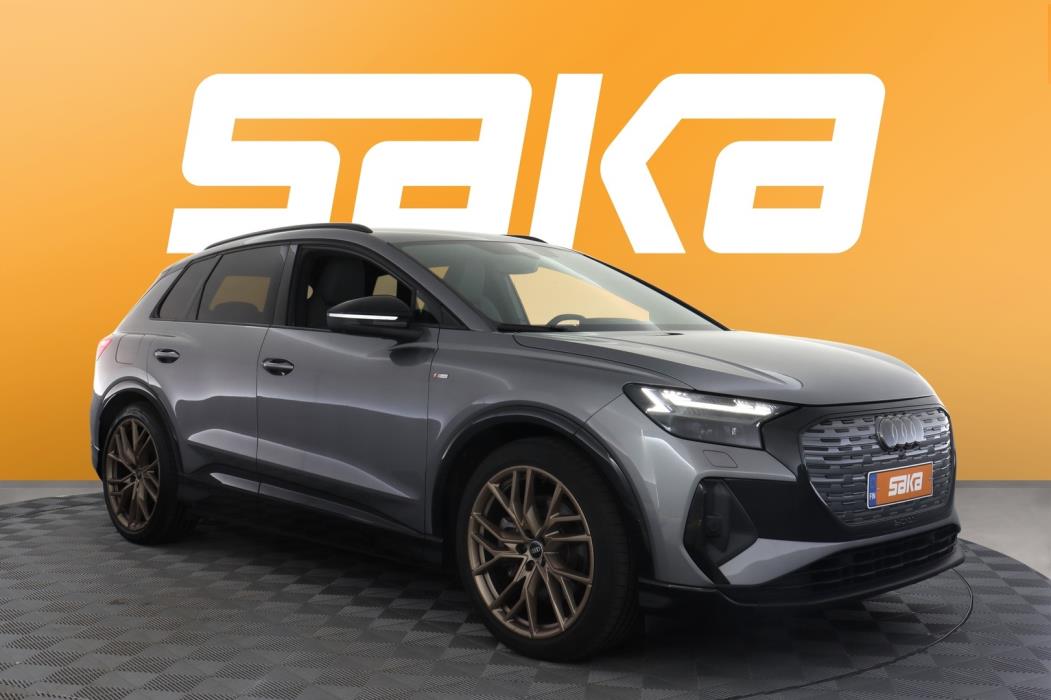 AUDI Q4 e-tron 2022