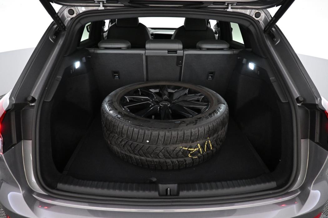 AUDI Q4 e-tron 2022
