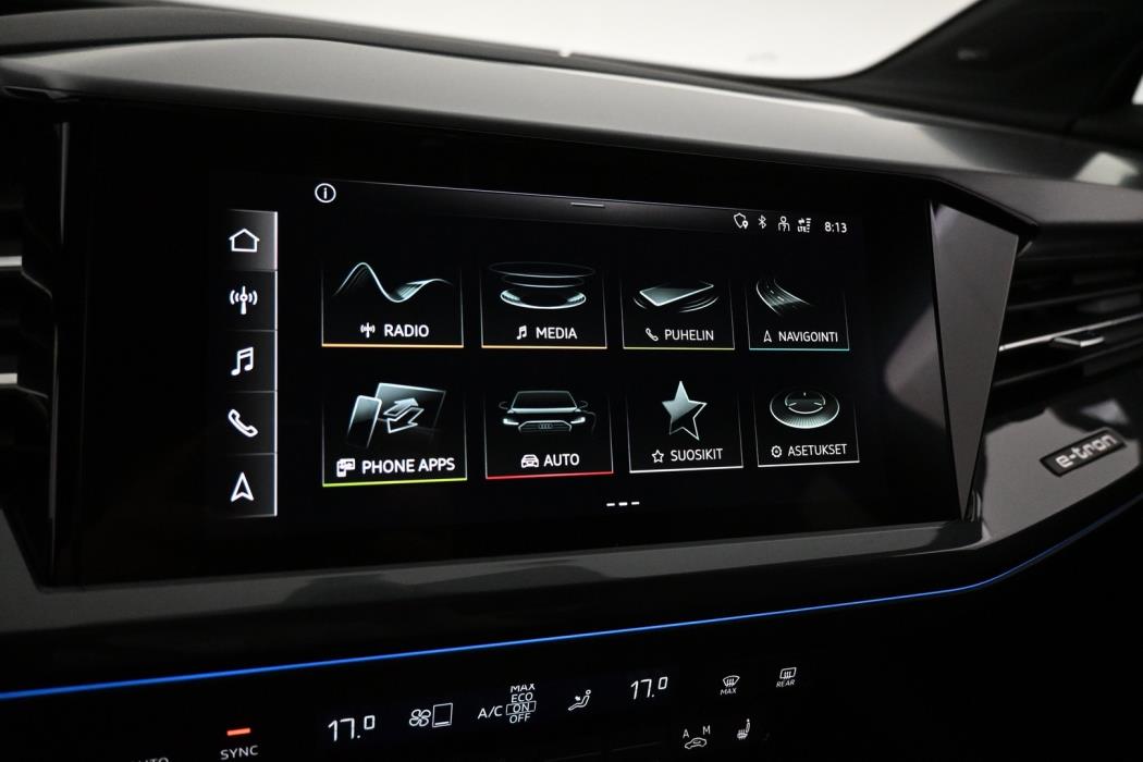 AUDI Q4 e-tron 2022