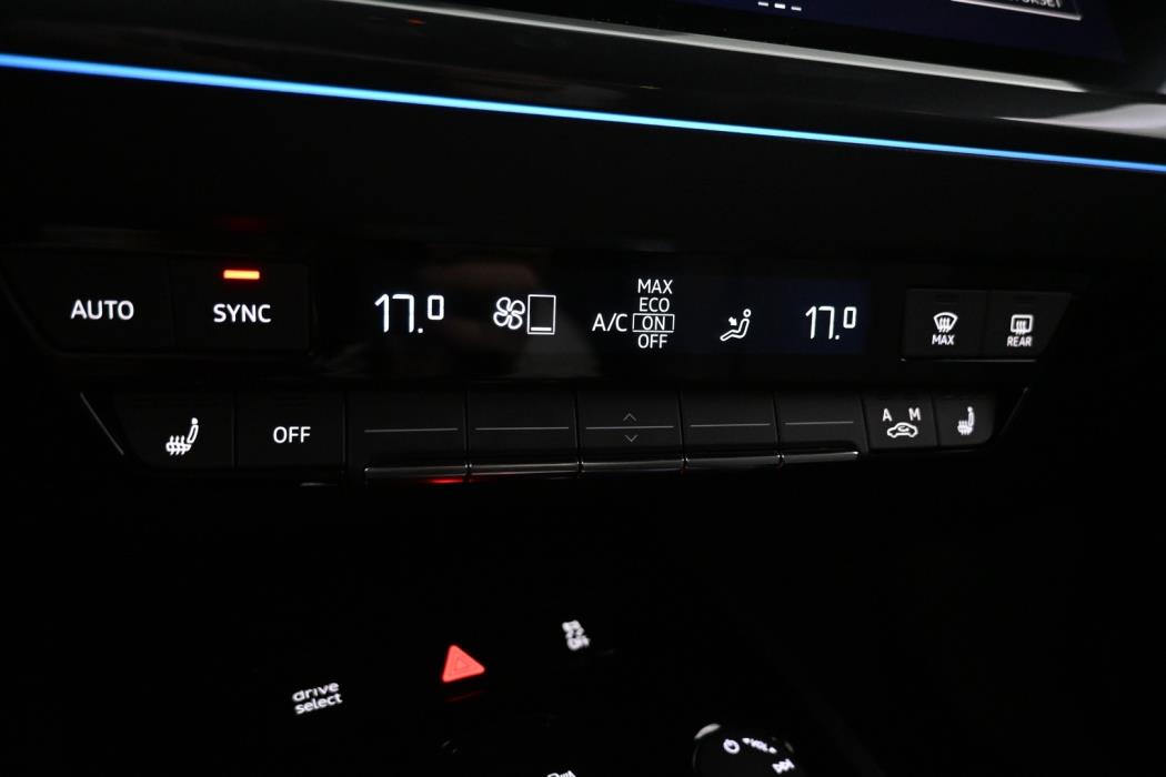 AUDI Q4 e-tron 2022