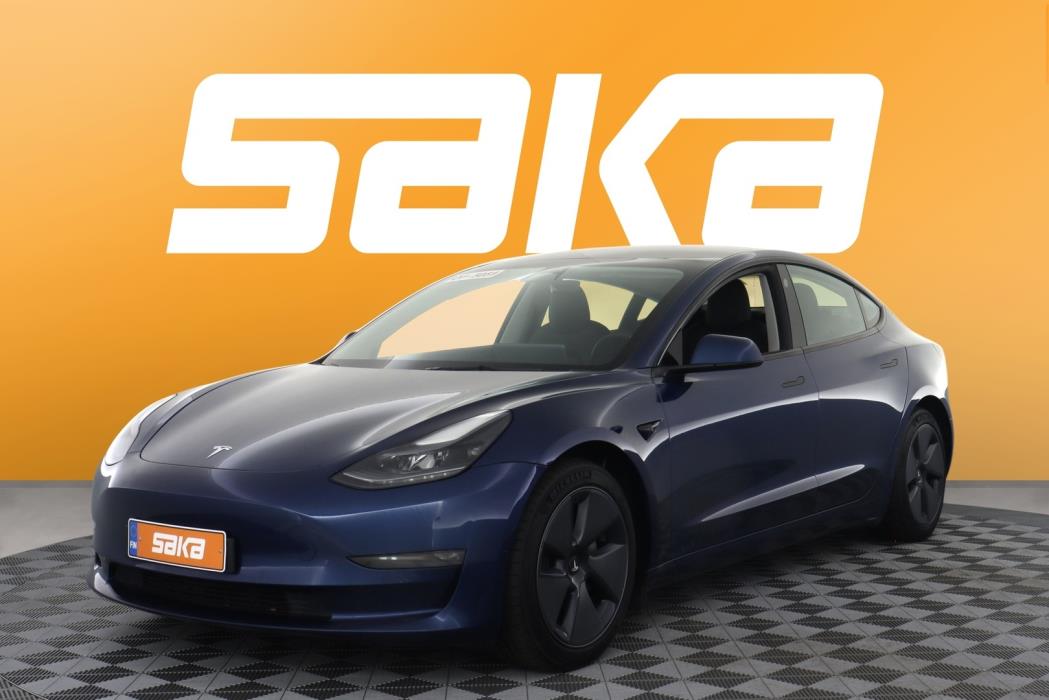 TESLA Model 3 2022