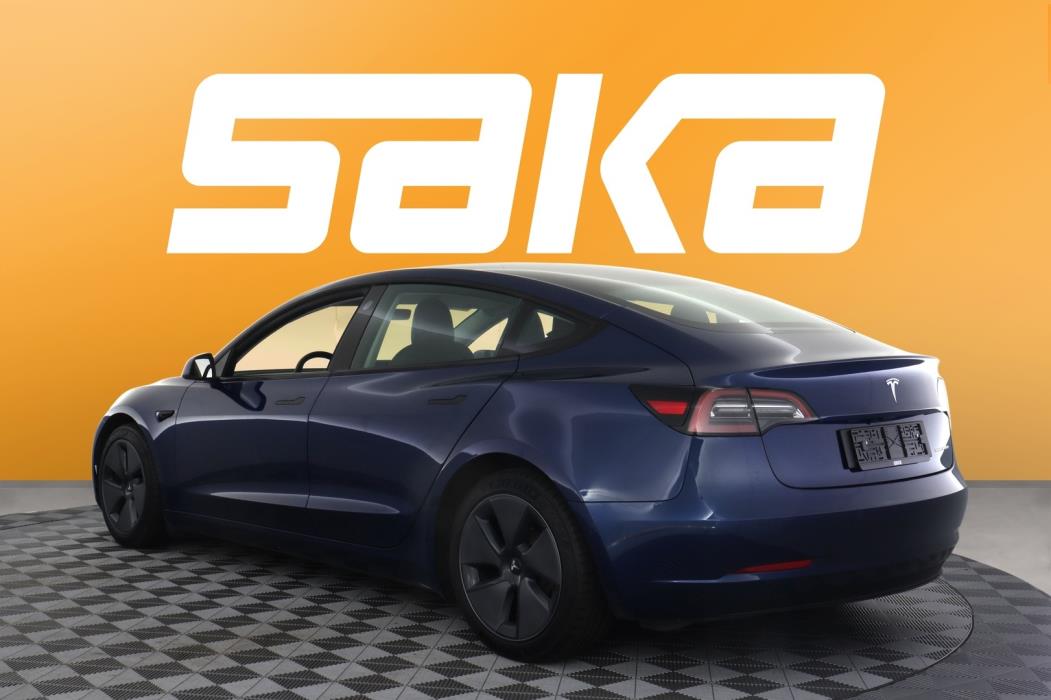 TESLA Model 3 2022