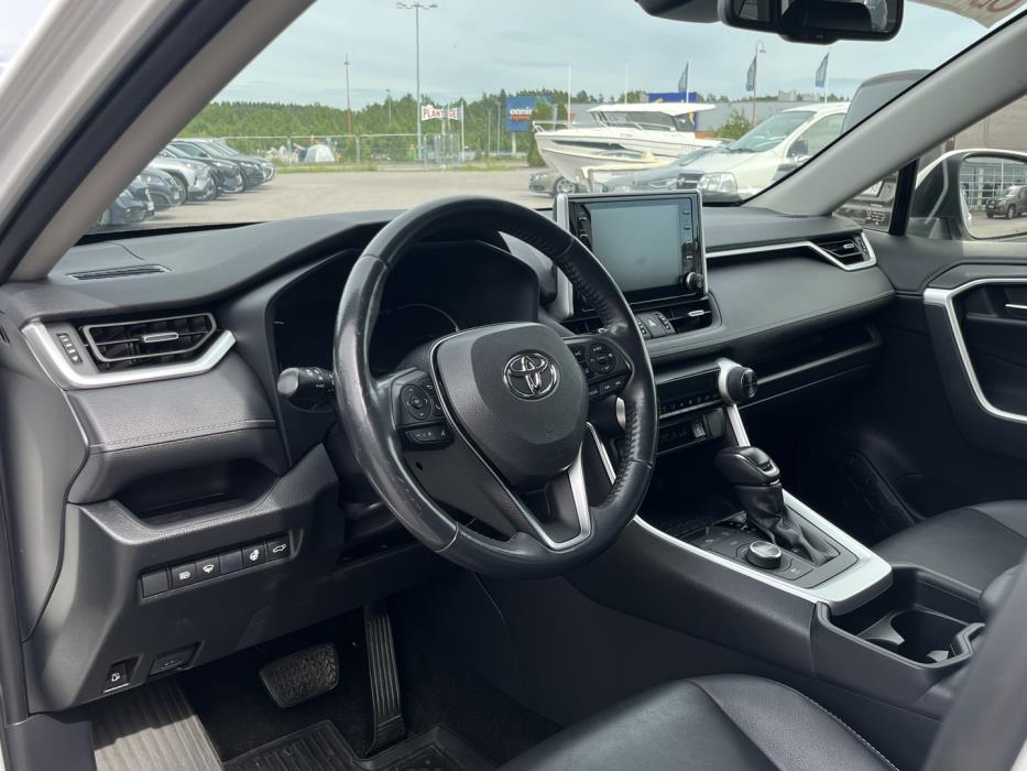 TOYOTA RAV4 2019
