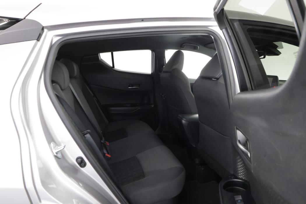 TOYOTA C-HR 2021