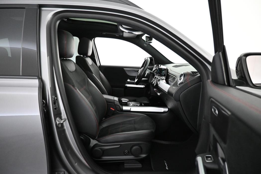 MERCEDES-BENZ EQB 2023