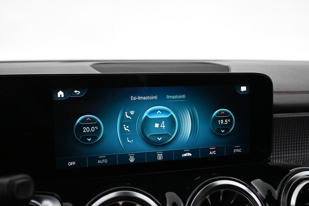 MERCEDES-BENZ EQB 2023
