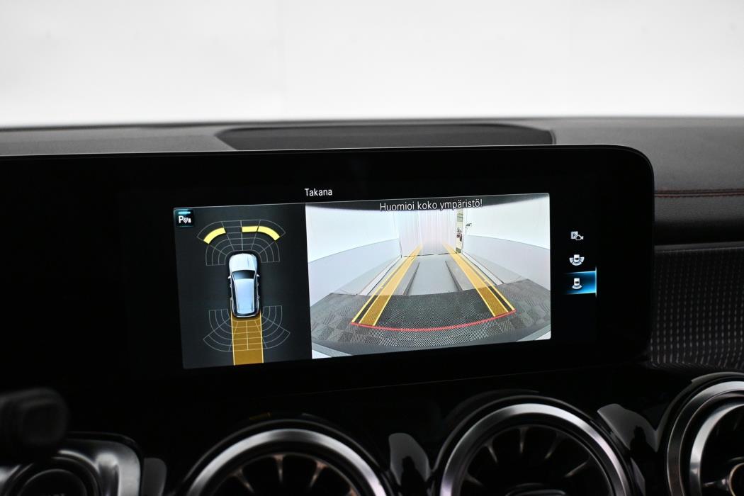 MERCEDES-BENZ EQB 2023