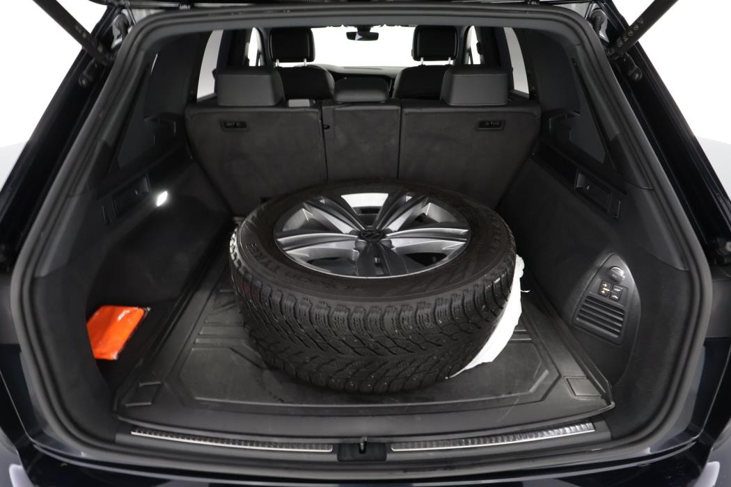 VOLKSWAGEN Touareg 2021