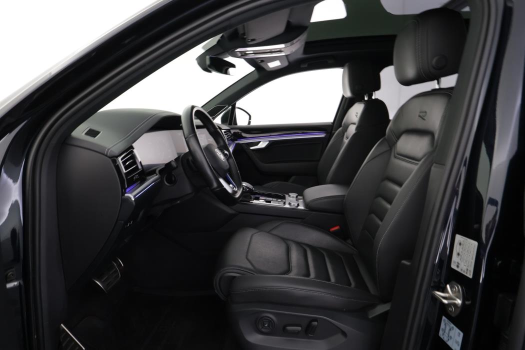 VOLKSWAGEN Touareg 2021