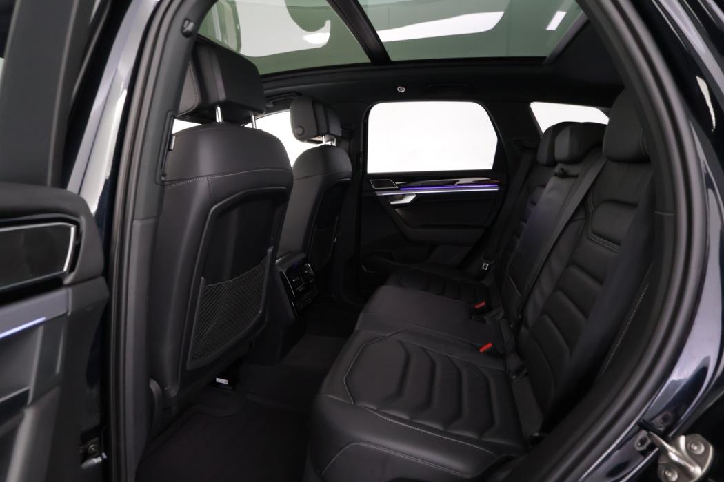 VOLKSWAGEN Touareg 2021