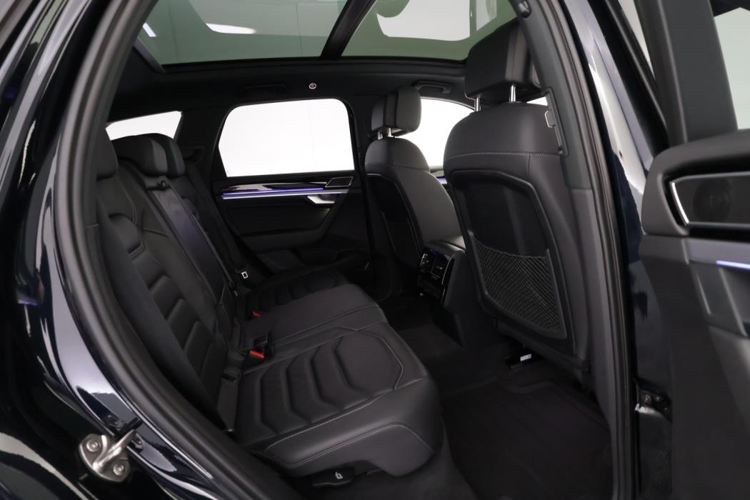 VOLKSWAGEN Touareg 2021