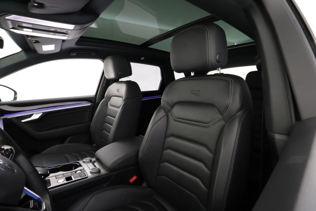 VOLKSWAGEN Touareg 2021