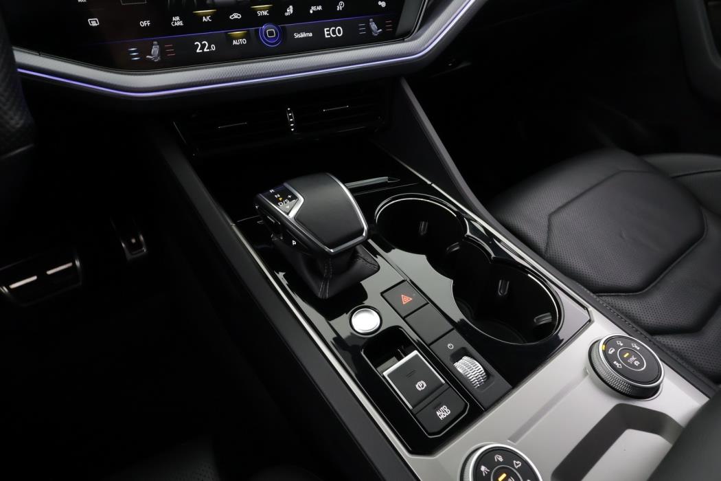 VOLKSWAGEN Touareg 2021